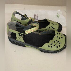 Jambu Shoes Women 9.5 Green Cut Out Ocean Trail Sandals NWOT Ladies Mary Jane
